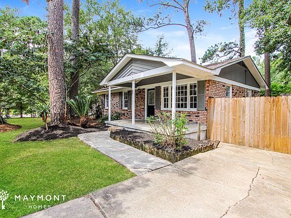 3rd image of 221 Birch Ln