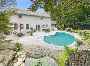 401 Crestwood Estates Dr, Collinsville, IL 62234