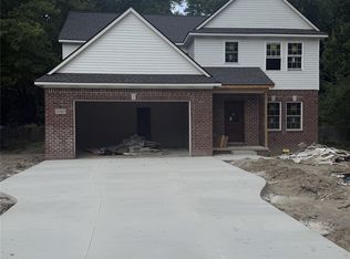 21507 Randall St, Farmington Hills, MI 48336