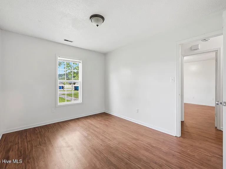 774 Pinewood Dr — Photo 14