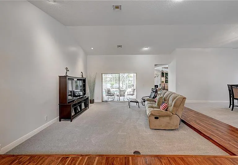 5088 NW 100th Ter — Photo 27