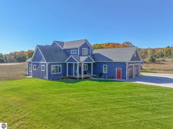 1776 E Bellinger Rd, Cedar, MI 49621