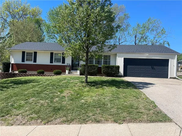 2916 S Ponca Dr, Independence, MO 64057