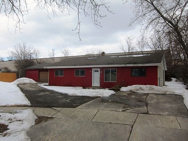 1st image of 610 Pioneer Ct
