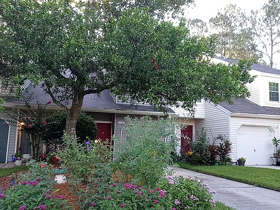 3rd image of 11335 Lake Mandarin Cir E