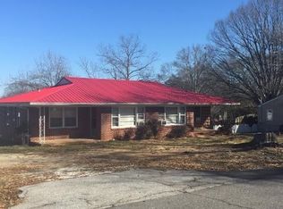 262 Saunders Dr, Winder, GA 30680