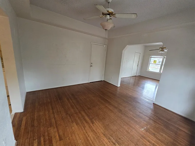 1226 W Gray St #2 — Photo 9