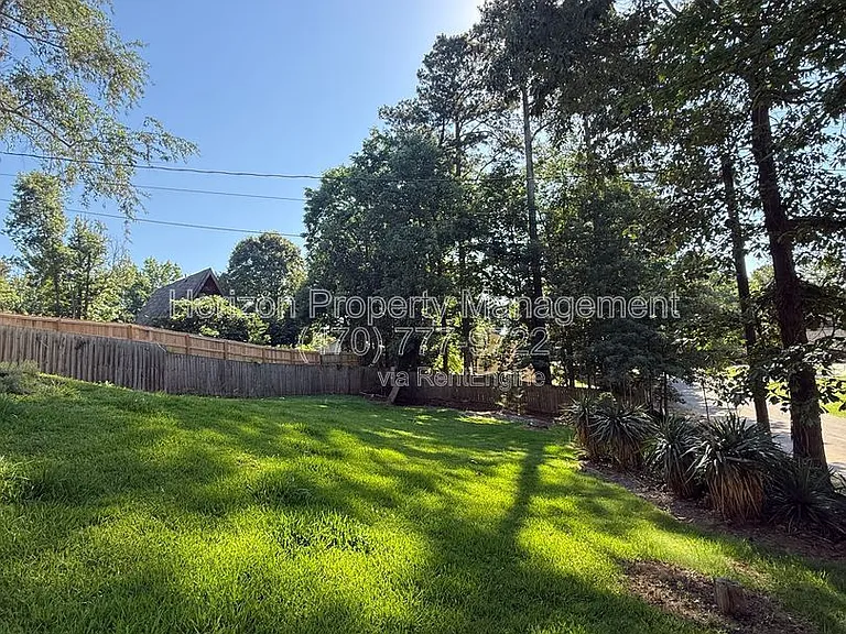 1670 Lakeside Trl — Photo 16