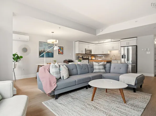 15 Kings Wharf Pl #503, Halifax, NS B2Y 0C2