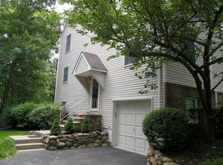 68 Brookstone Cir, Morris Plains, NJ 07950