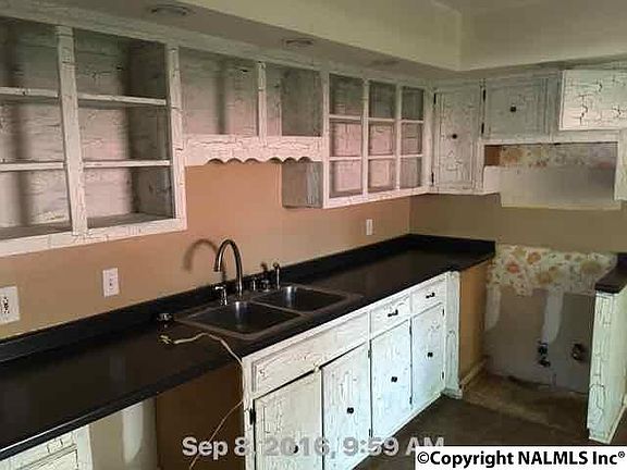 4th image of 12002 Hearthstone Cir SE