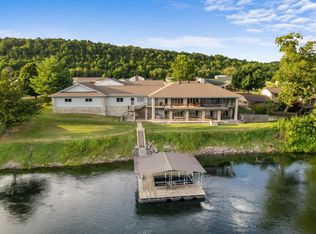 500 Valley Airport Dr, Cotter, AR 72626