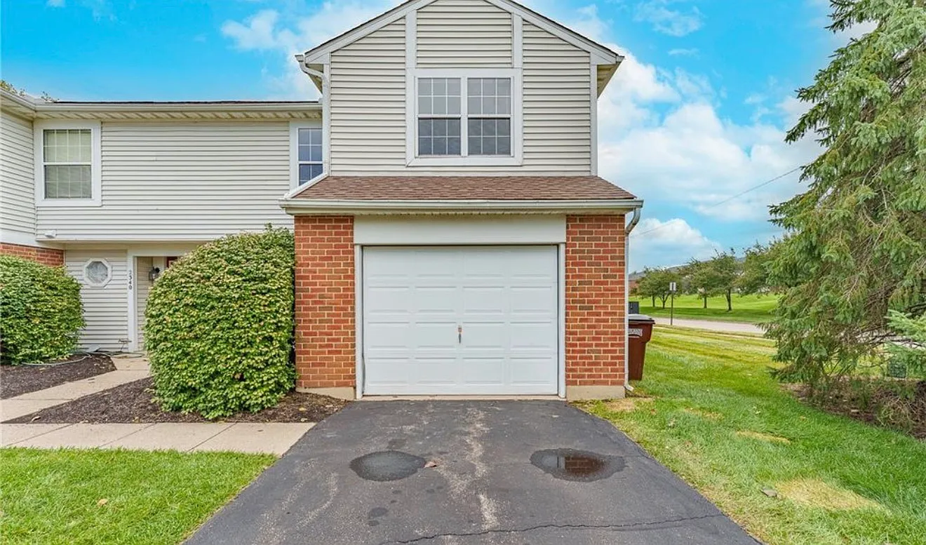 2 bed, 1.5 bath, 1154 sqft, $1,550 — Photo 2