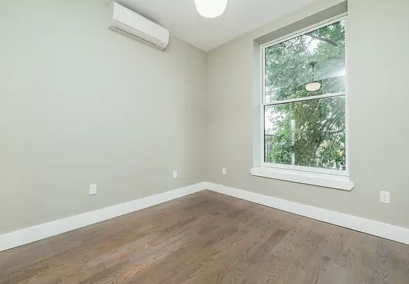 5th image of 13 Palmetto St #7