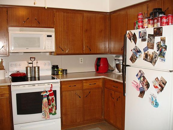 4th image of 124-126 W Adams St