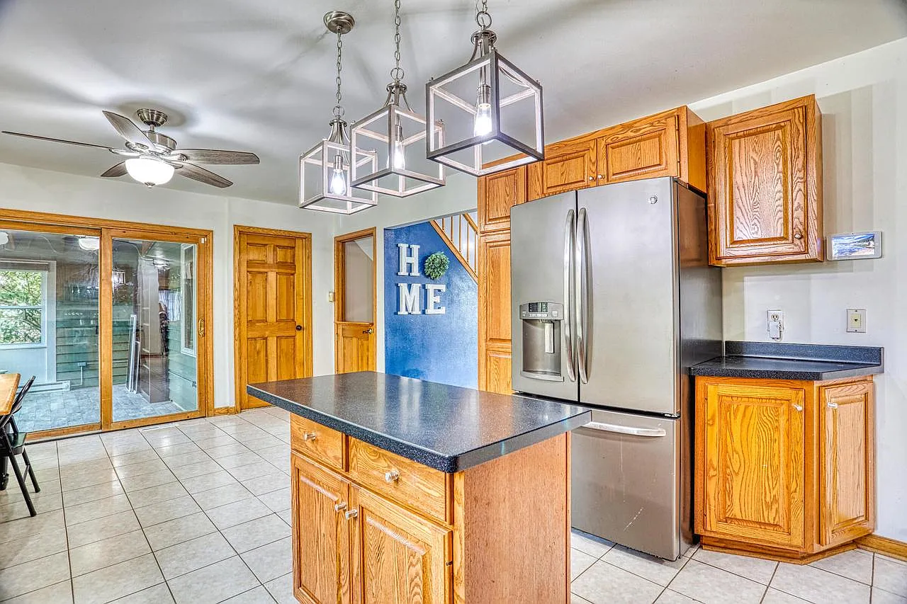1856 Brandon Ln photo 1