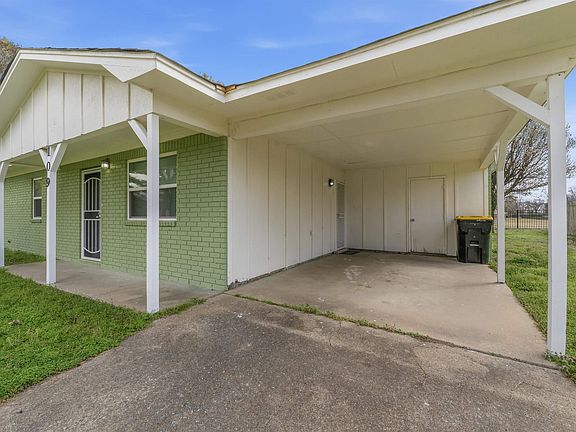 2nd image of 109 Jason St