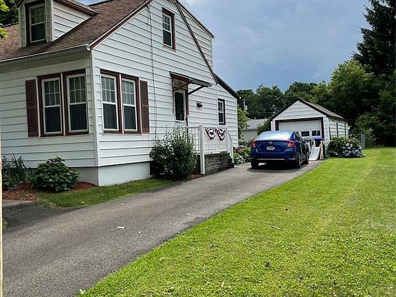 3rd image of 313 Birch St