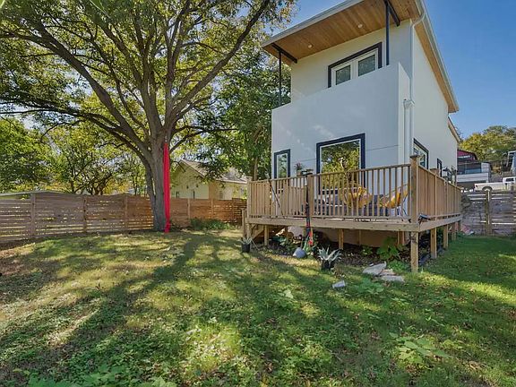 3rd image of 1301 Luna St Unit 2