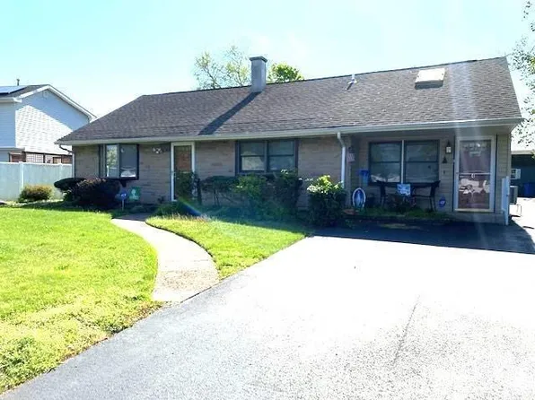 4 Ryan Ln, Piscataway, NJ 08854