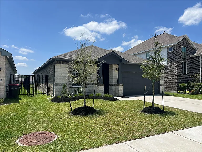 15219 Faushard Ln — Photo 2