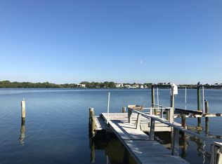 148 Carlyle Dr, Palm Harbor, FL 34683