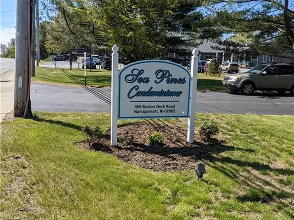 908 Boston Neck Rd APT 12, Narragansett, RI 02882