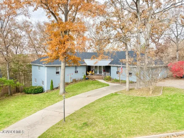 2012 Tower Dr, Jefferson City, MO 65109