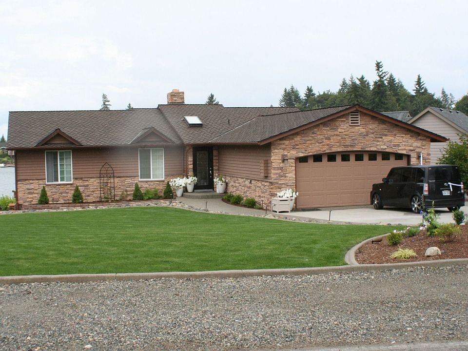 1st image of 2915 200th Ave E