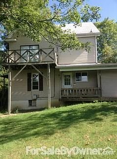 2nd image of 850 Stewart St