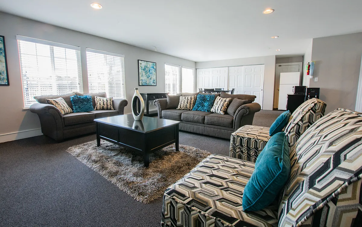 Building Photo - Country Lake Townhomes