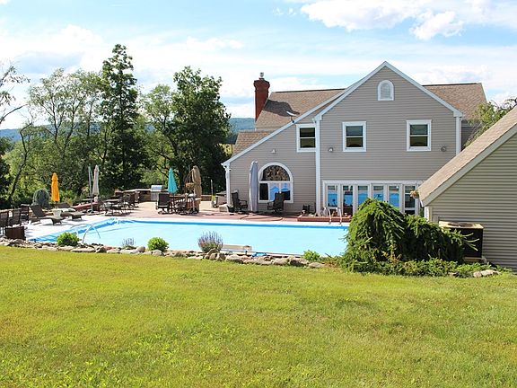4th image of 2696 Windfall Rd