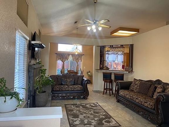 4th image of 461 Merlot Ct
