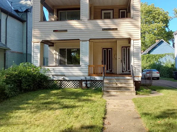 13709 Rugby Rd, Cleveland, OH 44110