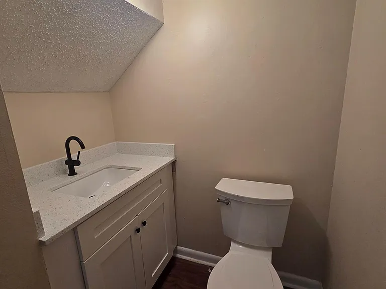 179 Reagan Rd #B3 — Photo 5