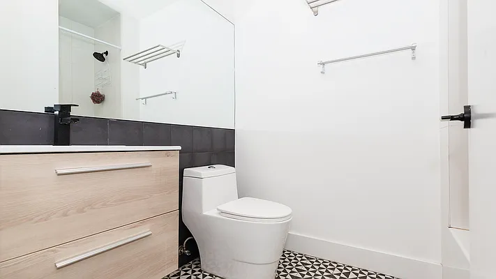 Rented by Nooklyn NYC LLC | media 7