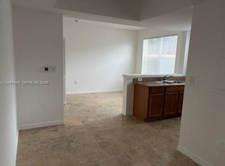 953 SW 10th St APT 6, Miami, FL 33130