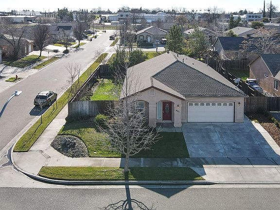 5th image of 601 Villa Dr