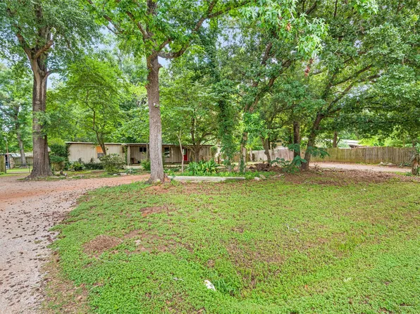 402 Baltzell Dr, Pinehurst, TX 77362