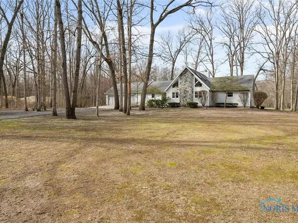 10510 Monclova Rd, Monclova, OH 43542