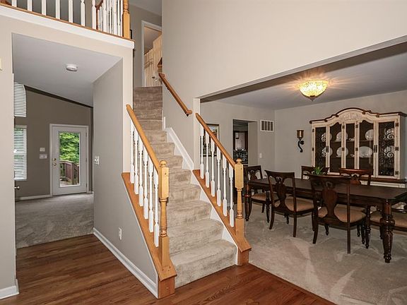 4th image of 3955 Ashmont Dr