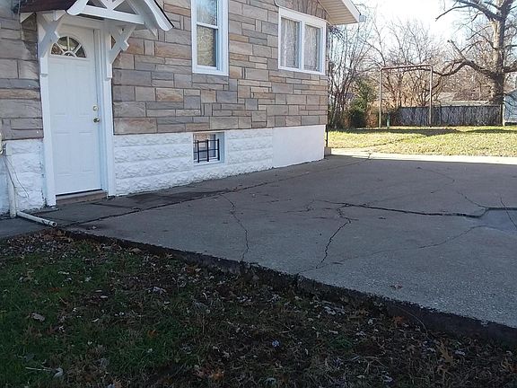 3rd image of 358 N 41st St