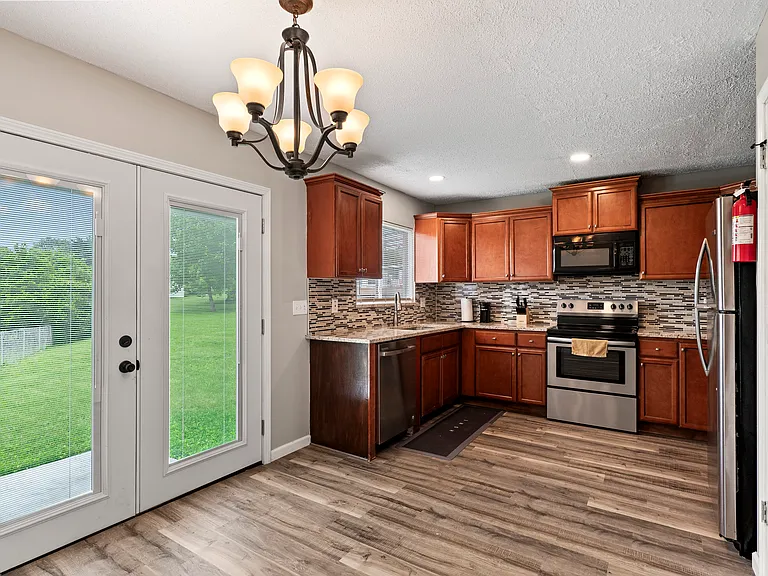 5185 Edgemere Dr — Photo 5