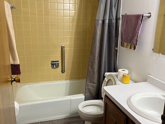 5th image of 630 E Glenwood Dyer Rd #G-13