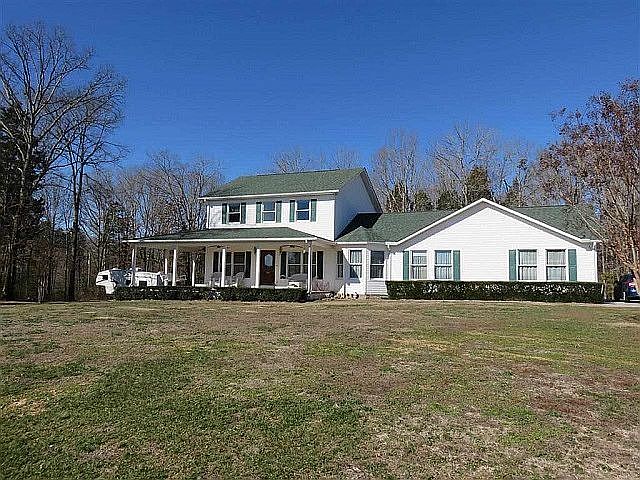 4 bedroom, 3.5 baths
