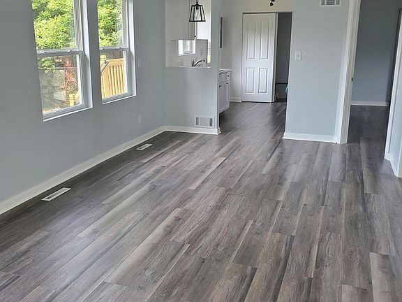 4th image of 42420 N Lake Ave