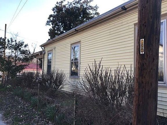 2nd image of 214 E 4th St