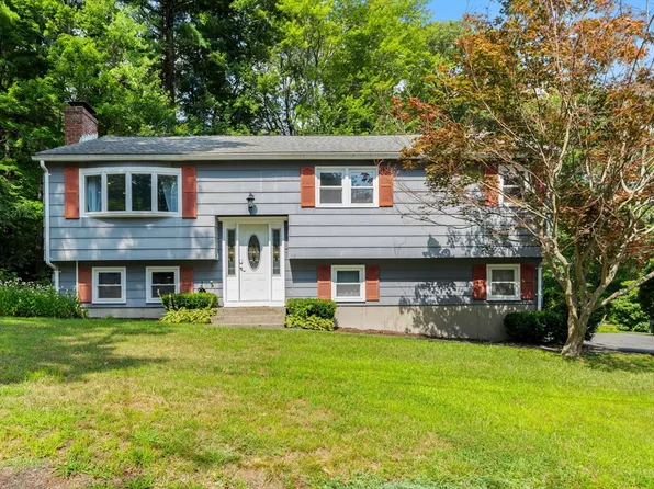 58 Beach St, Millbury, MA 01527