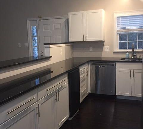 3rd image of 4929 Lurgan Pl