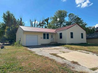 318 E 10th St, Storm Lake, IA 50588